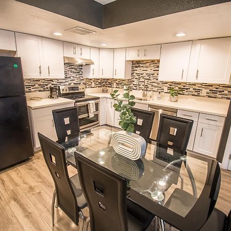Spacious 2-Bedroom Townhouse With Pool & Private Patio In Central Las Vegas Exteriér fotografie