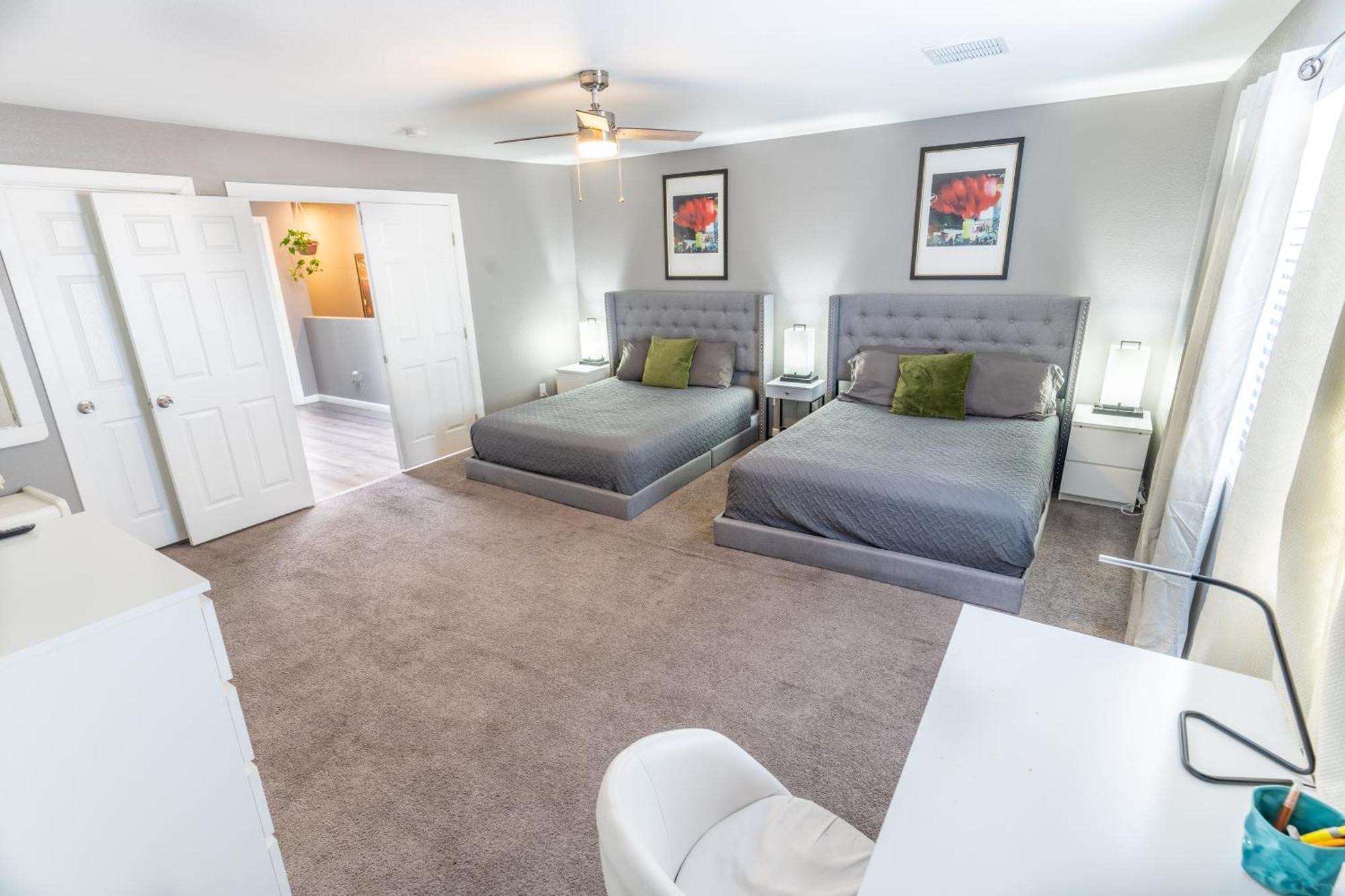 Spacious 2-Bedroom Townhouse With Pool & Private Patio In Central Las Vegas Exteriér fotografie
